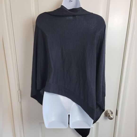 LULULEMON Black Knit Yin Poncho - Picture 3 of 7